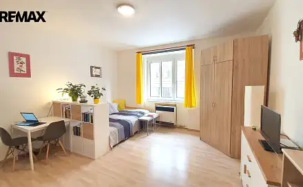 Pronájem bytu 1+kk 32 m²