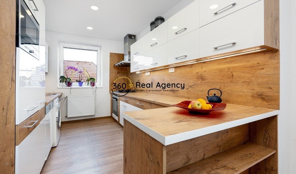 Prodej domu 299 m² s pozemkem 1 977 m², Lužec nad Cidlinou – náhled fotky 7