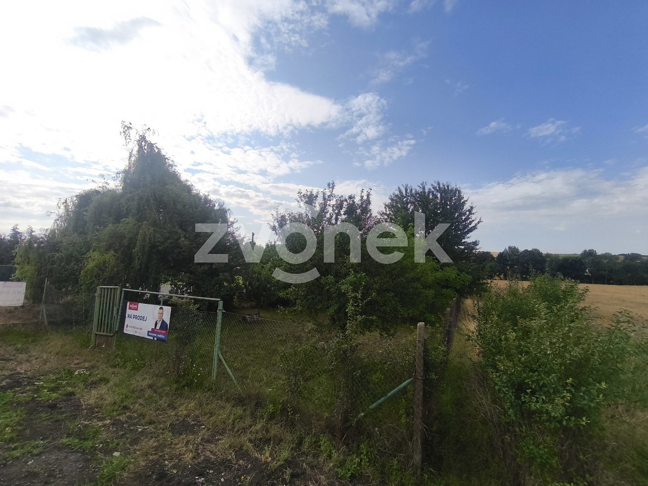 Prodej komerčního pozemku 806 m² — photo 2