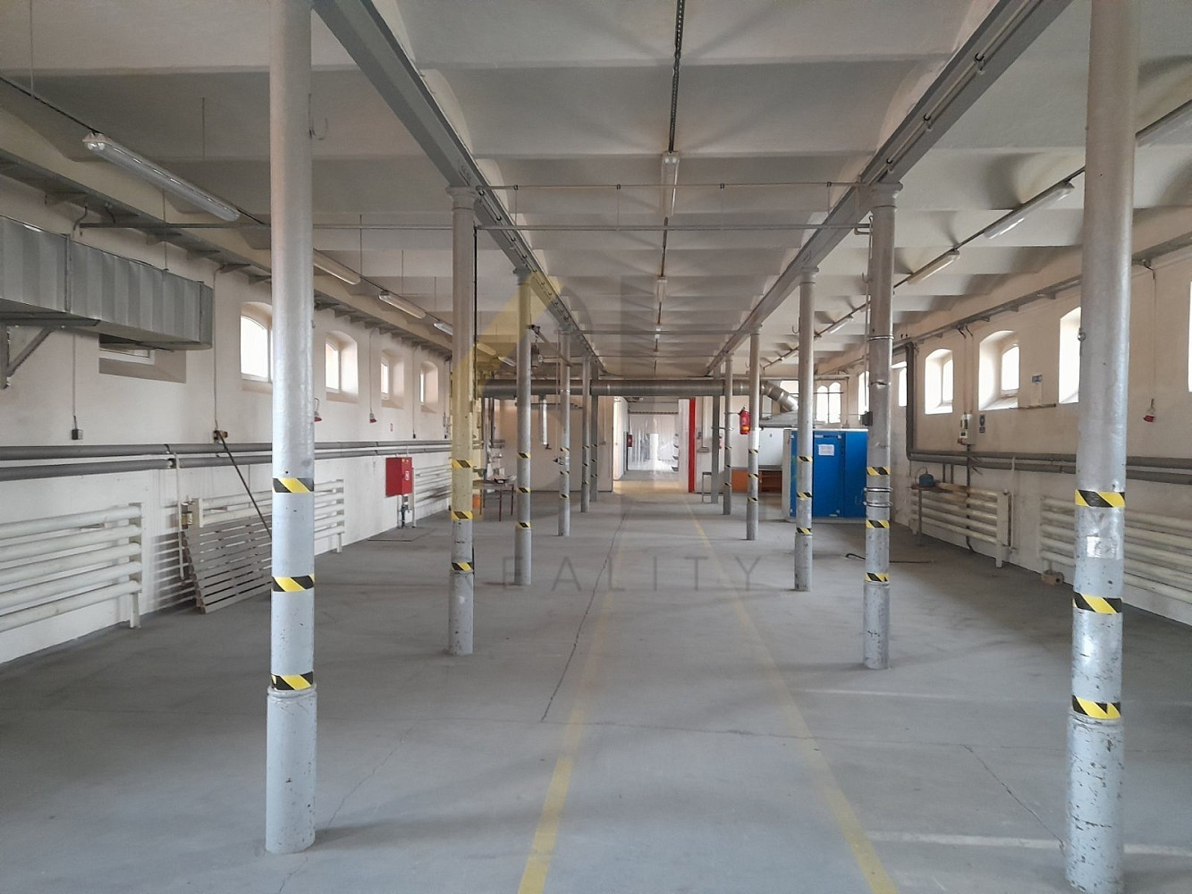 Pronájem skladovacích prostor 400 m² – fotografie 2