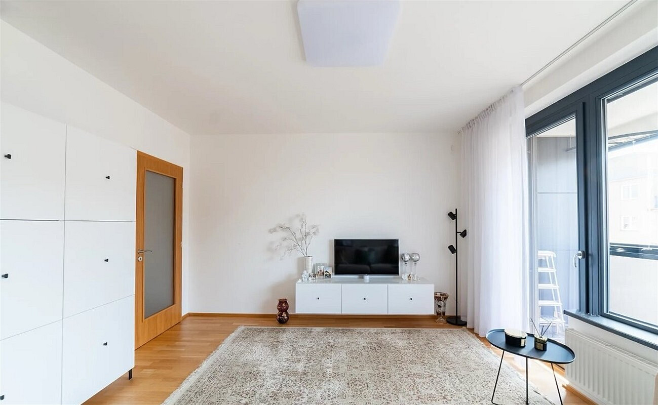 Prodej bytu 2+kk 68 m² — photo 2