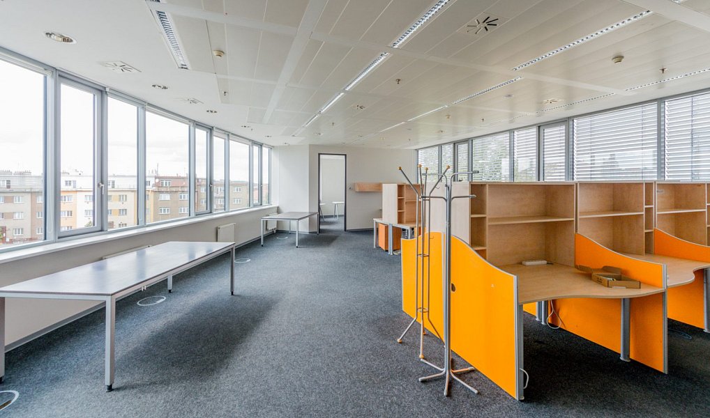 Pronájem kanceláře 651 m², Praha – náhled fotky 10