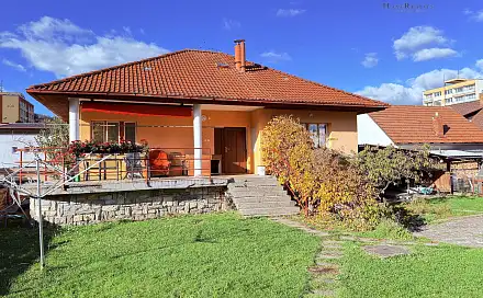 Prodej domu 280 m² s pozemkem 1 056 m², Sázava, okres Benešov