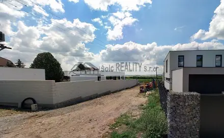 Prodej stavebního pozemku 8 895 m², V. Nováka, Rudná, okres Praha-západ