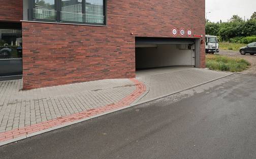 Pronájem garážového stání v novostavbě, Vojenova ulice, Palmovka, Vojenova, Praha 8 - Libeň