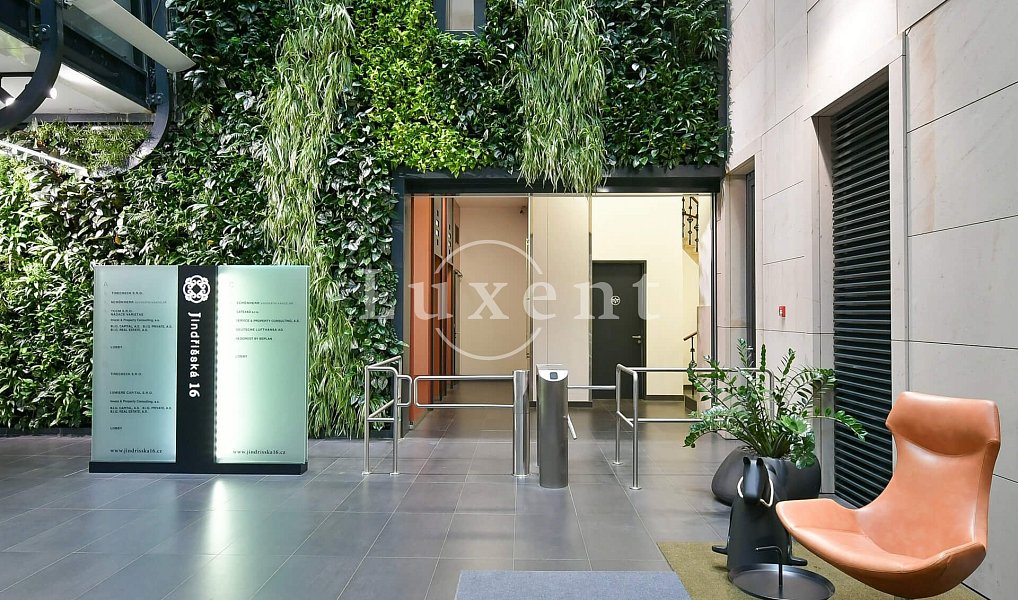 Pronájem kanceláře 243 m², Praha – náhled fotky 2