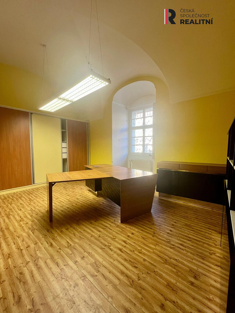 Pronájem kanceláře 25 m² – fotografie 2