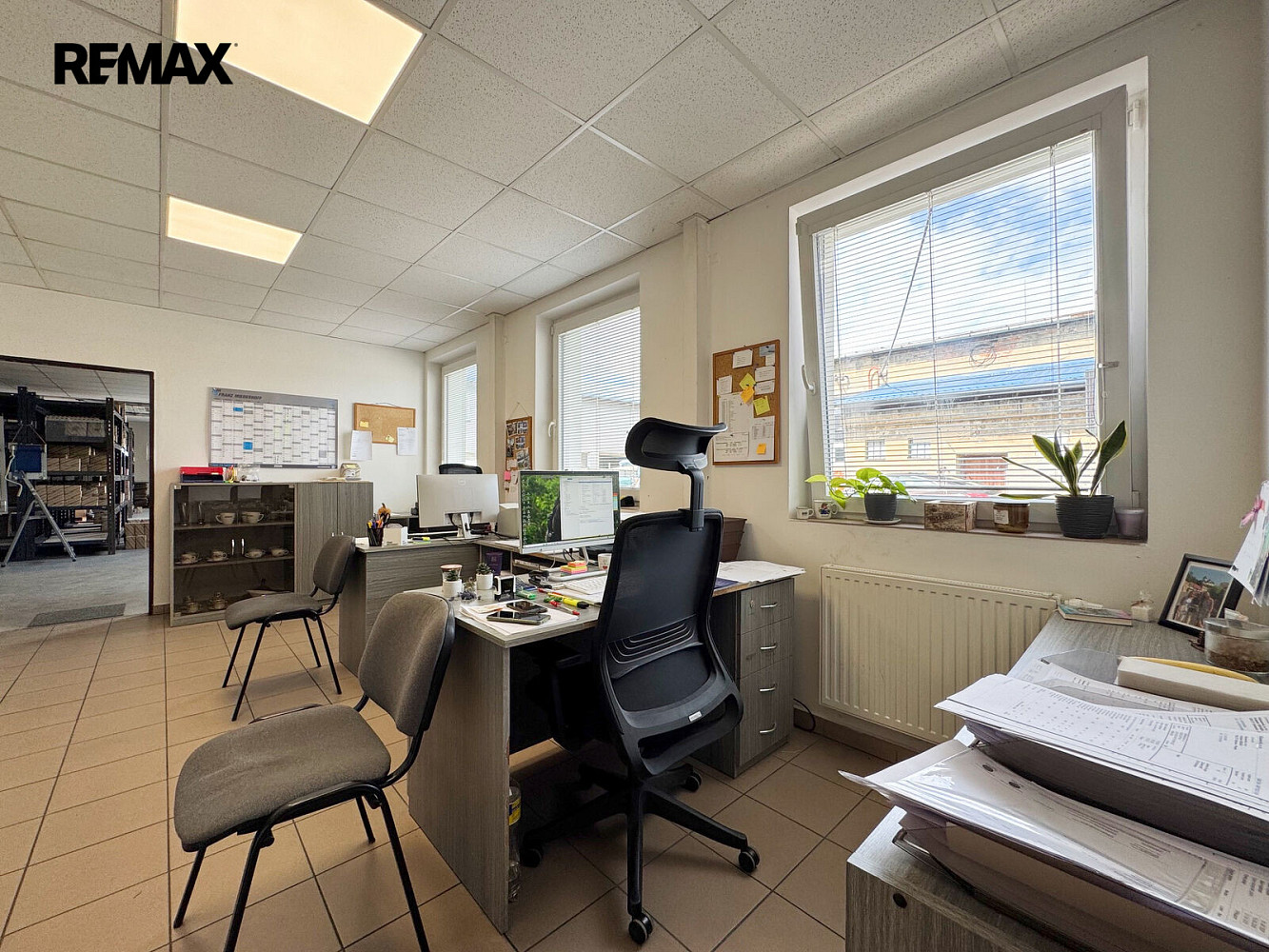 Pronájem skladovacích prostor 400 m² – fotografie 3