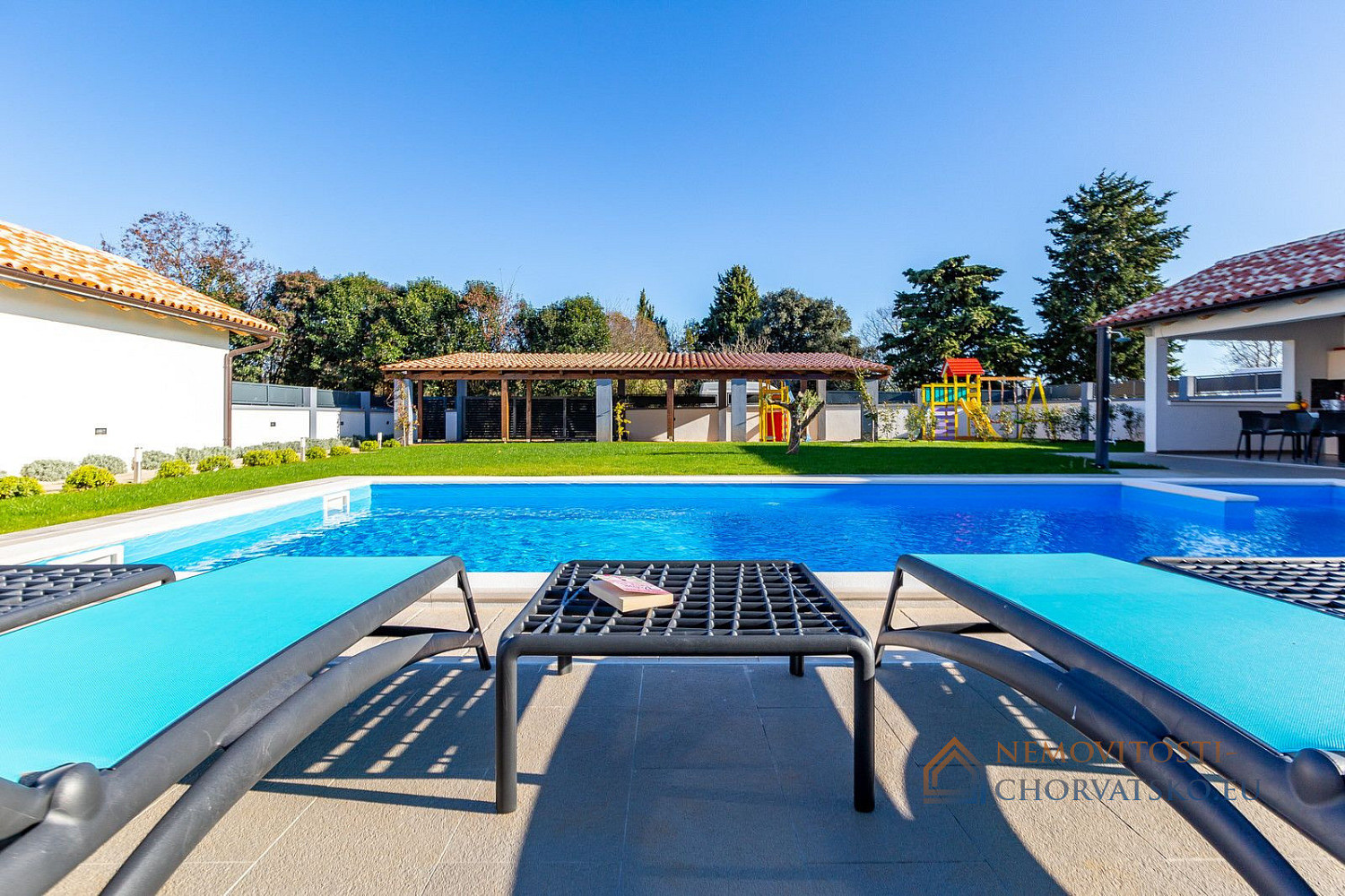 Prodej domu 141 m² s pozemkem 861 m² - Aanzicht 5