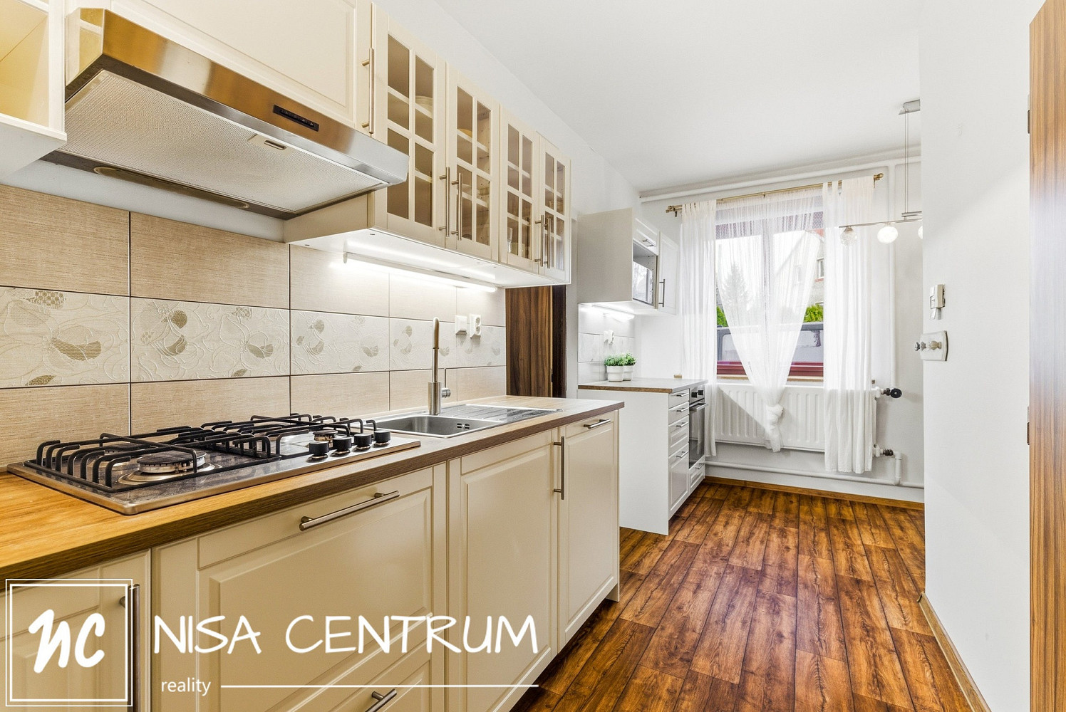 Prodej ubytovacího objektu 220 m² – fotografie 3