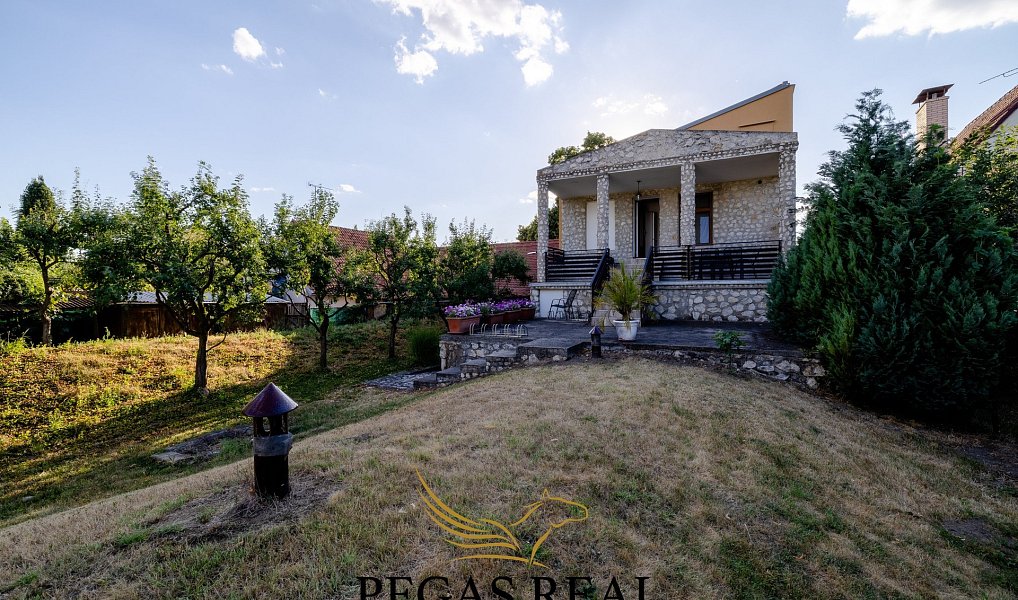Prodej domu 271 m² s pozemkem 523 m², Březí – náhled fotky 22
