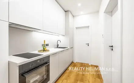 Pronájem bytu 1+kk 34 m², Dačického, Praha 4 - Nusle