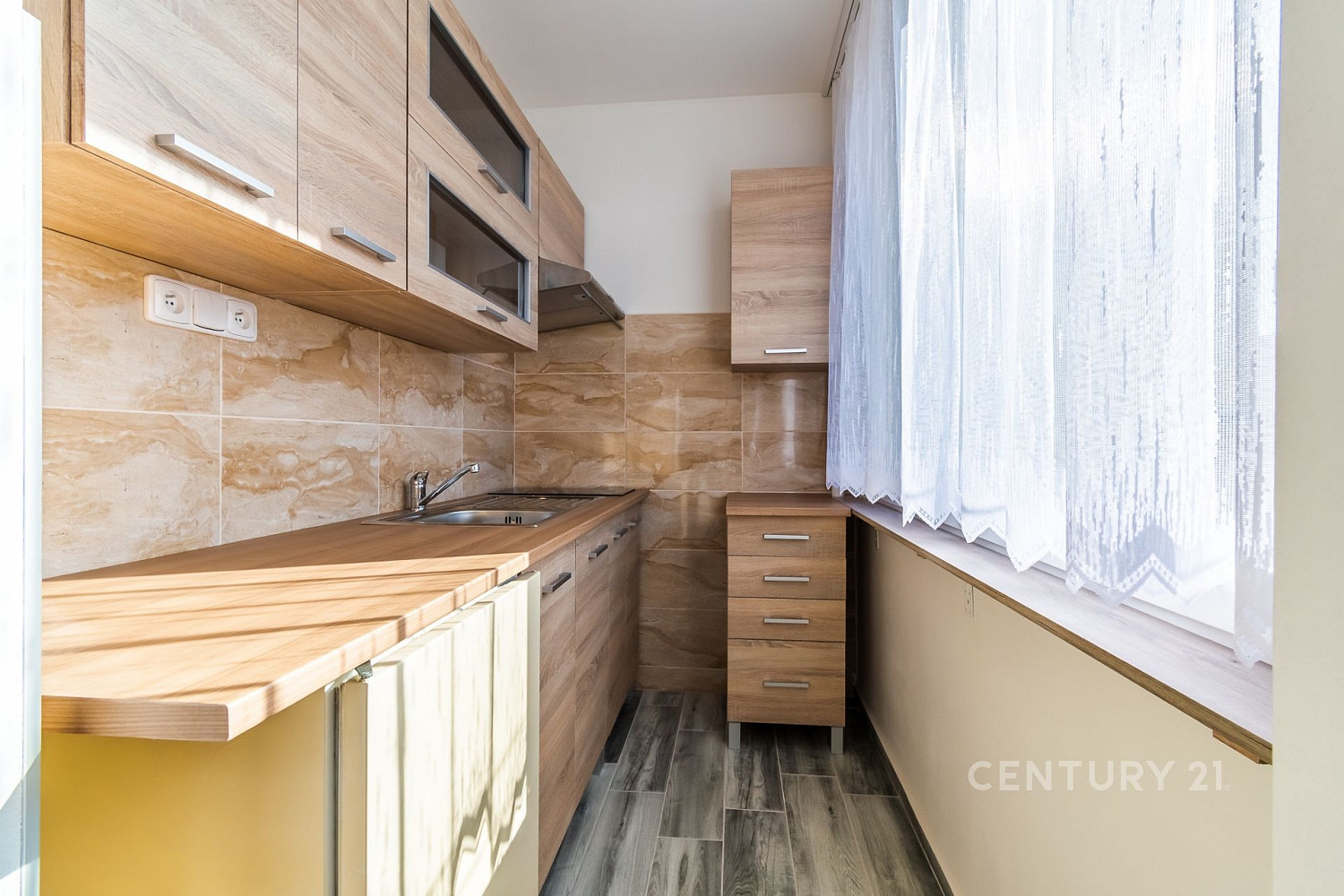 Pronájem bytu 1+kk 32 m² – fotografie 2