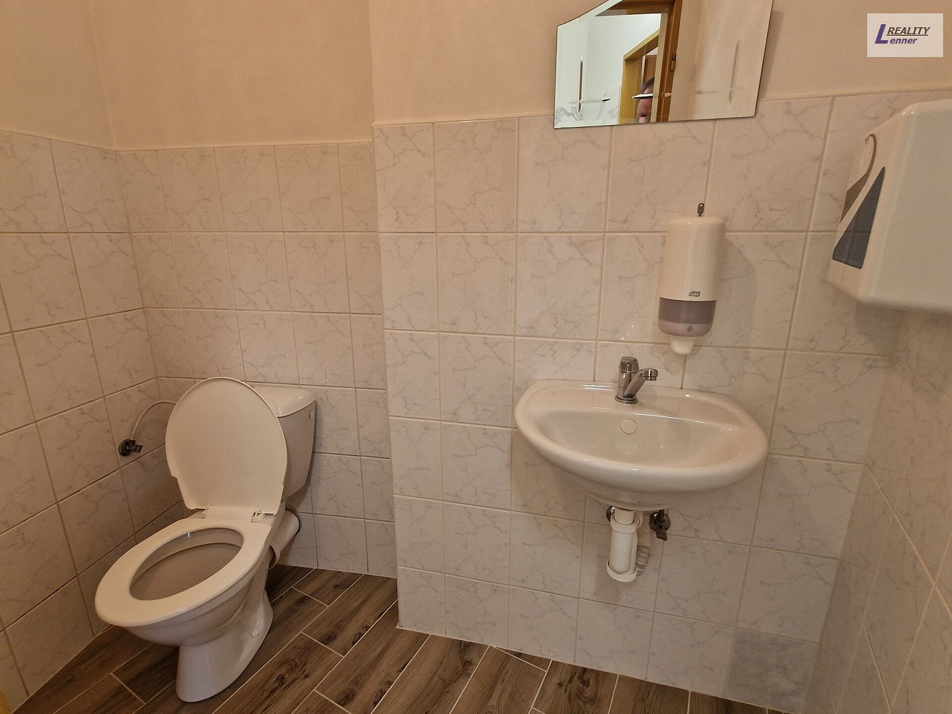 Pronájem bytu 2+1 65 m² – fotografie 5