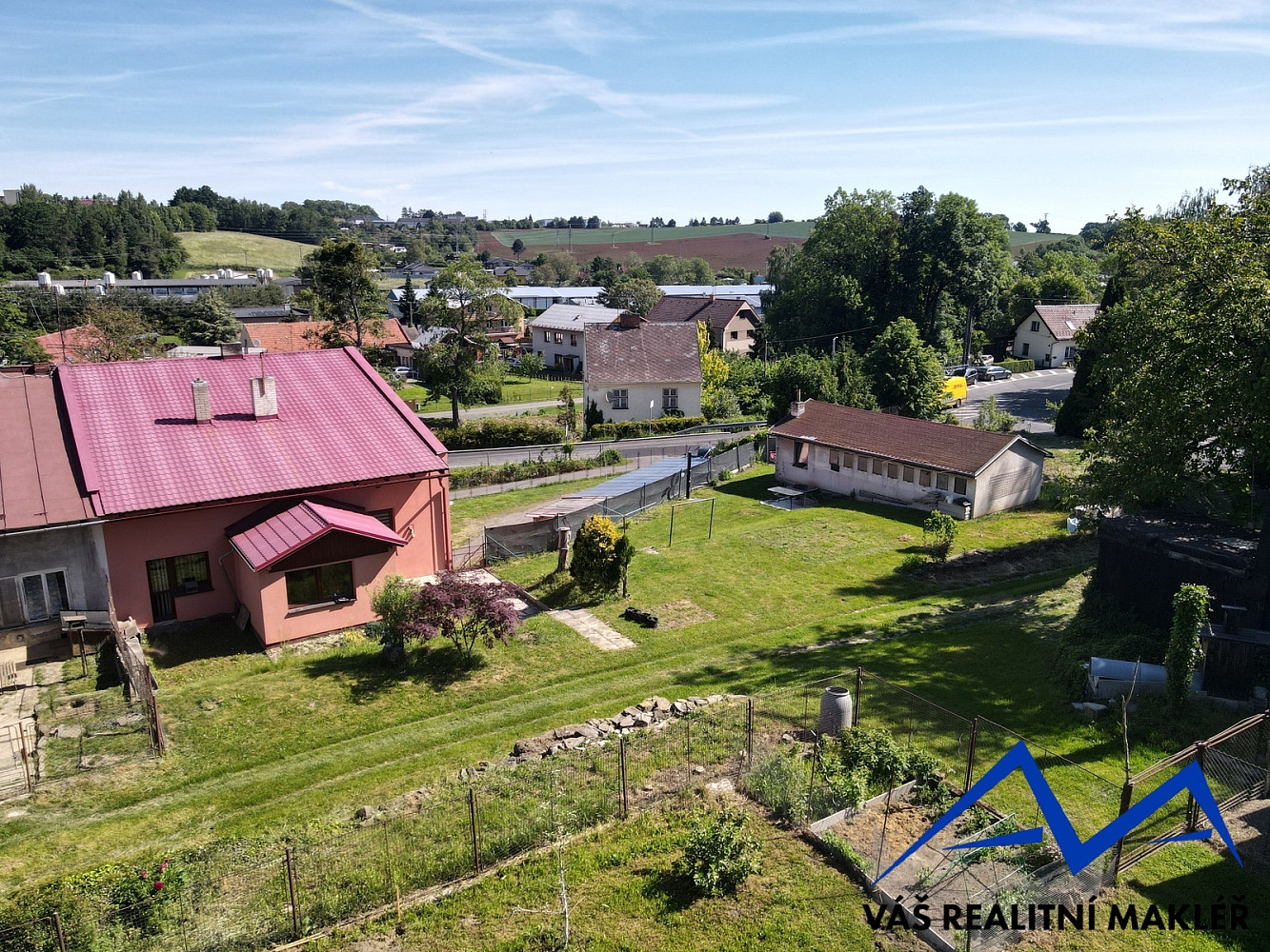 Prodej domu 242 m² s pozemkem 691 m² — photo 2