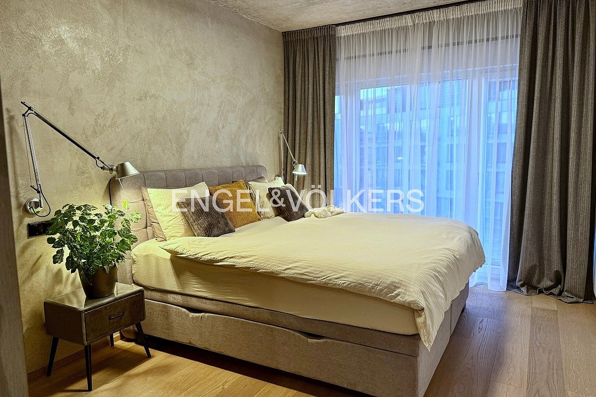 Pronájem bytu 4+kk 178 m² — photo 3
