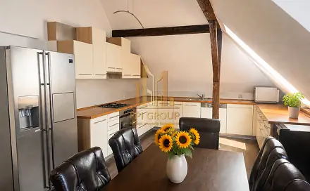 Pronájem bytu 4+1 145 m², Hradeckých, Praha 4 - Nusle
