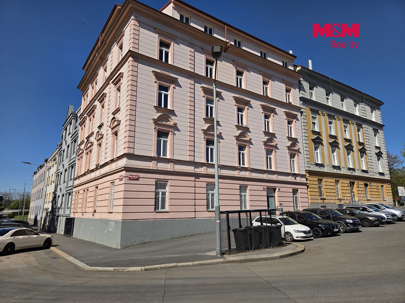 Prodej obchodních prostor 83 m²
