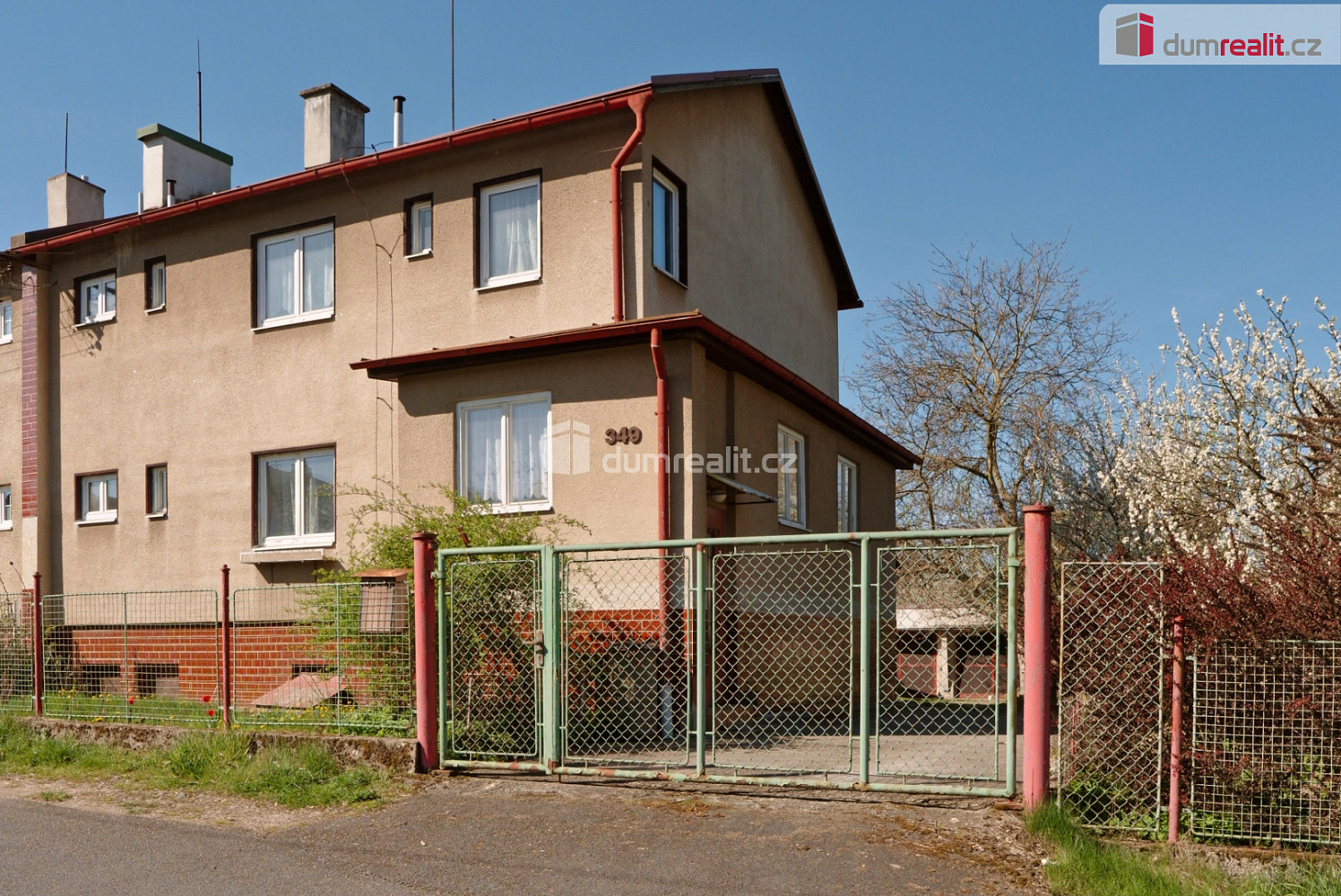 Prodej domu 144 m² s pozemkem 871 m²