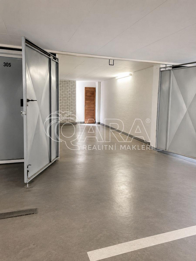 Pronájem samostatné uzamykatelné garáže 18,3 m2 frýdlanská praha 8 — photo 5