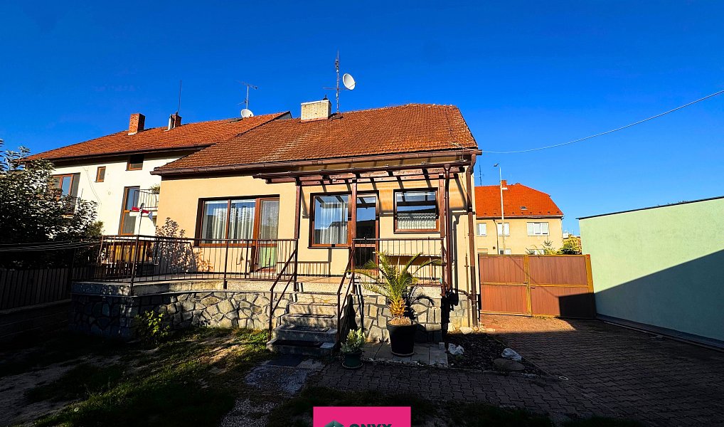Prodej domu 214 m² s pozemkem 435 m², Rousínov – náhled fotky 3