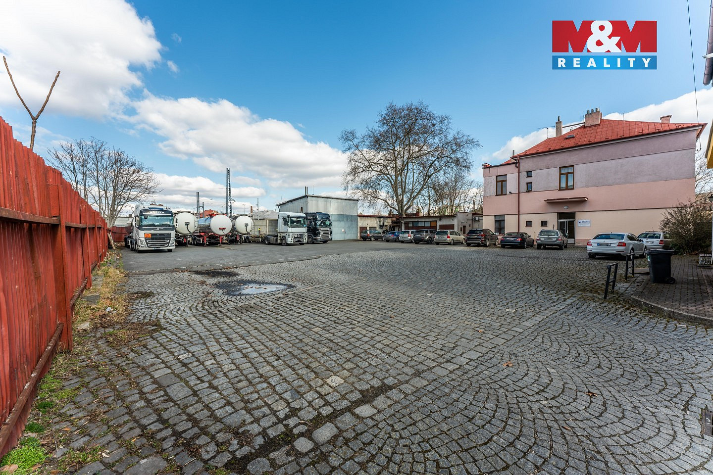 Prodej obchodních prostor 2 102 m² — photo 4