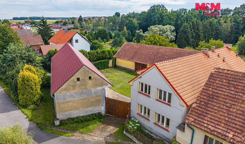 Prodej domu 236 m² s pozemkem 3 986 m², Březnice – náhled fotky 4
