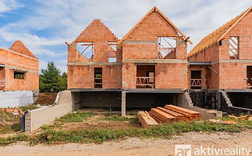 Prodej domu 149 m² s pozemkem 213 m², K Zahrádkám, Lužec nad Vltavou, okres Mělník