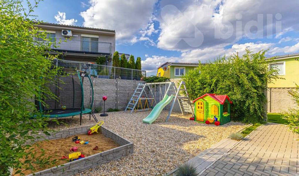 Prodej domu 299 m² s pozemkem 660 m², Ostopovice – náhled fotky 5