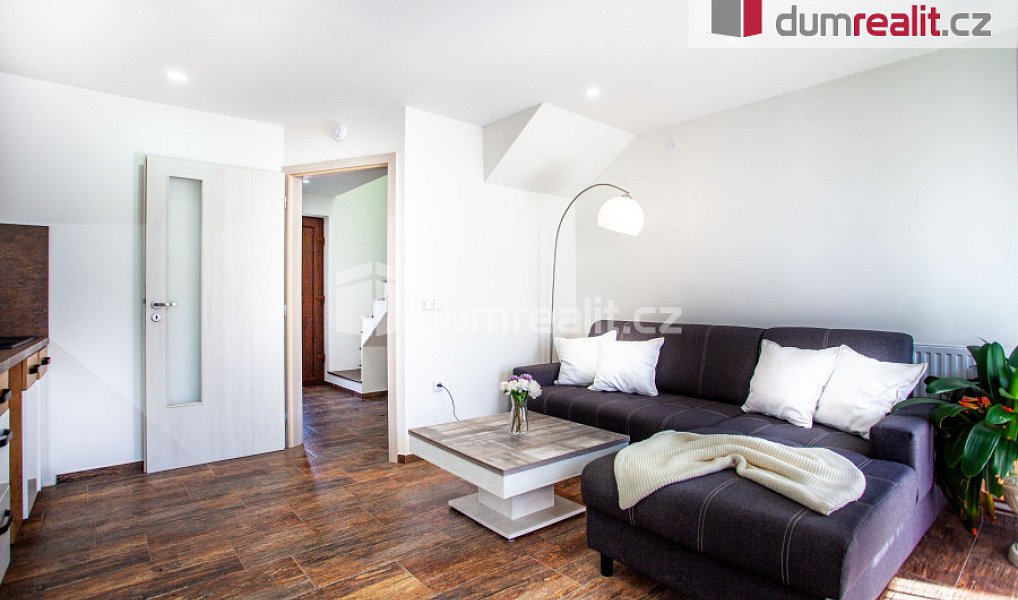 Prodej bytu 3+kk 52 m², Lhenice – náhled fotky 9