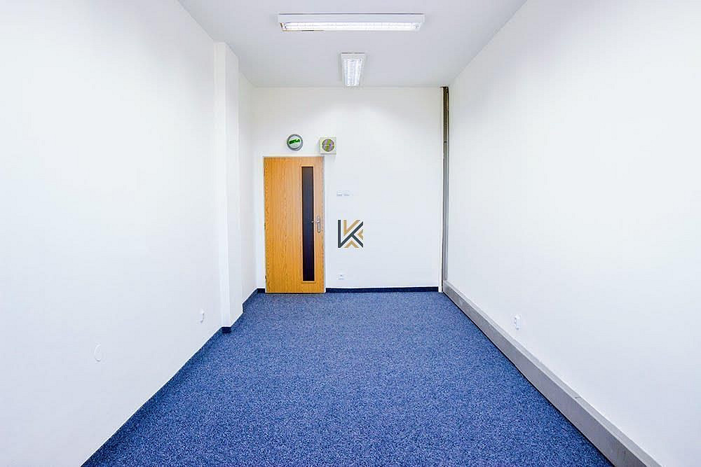 Pronájem kanceláře 18 m² – fotografie 4