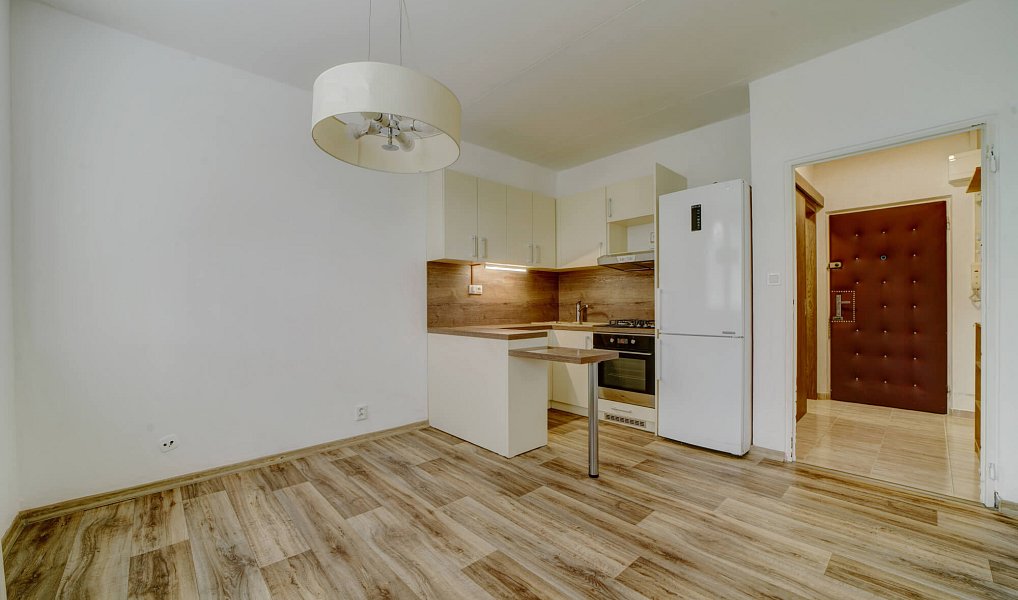 Prodej bytu 1+1 34 m², Zlín – náhled fotky 2