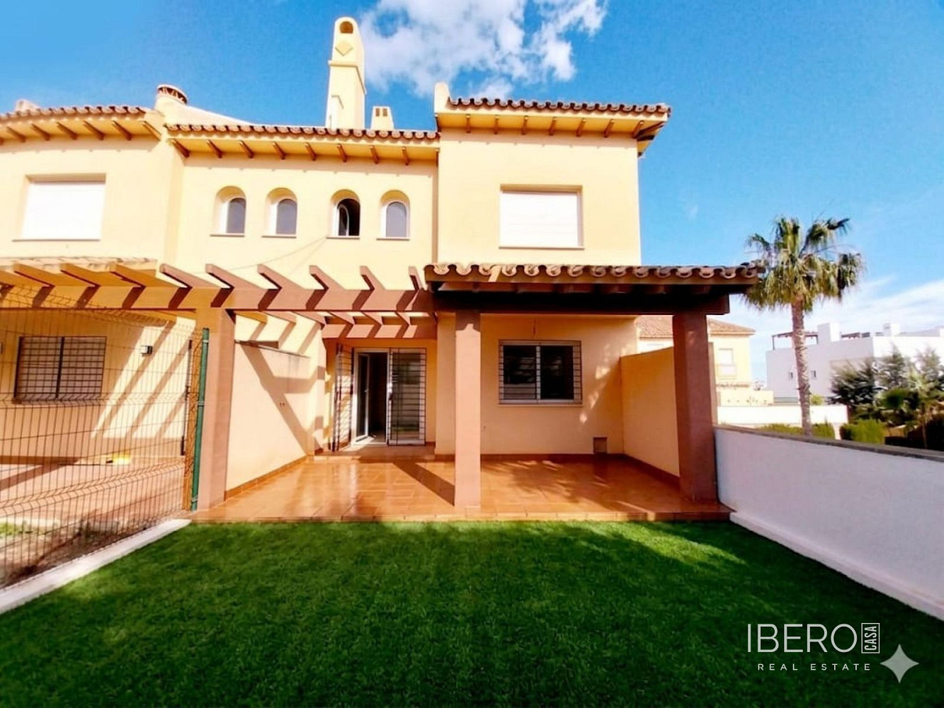 Prodej domu 260 m² s pozemkem 30 m²