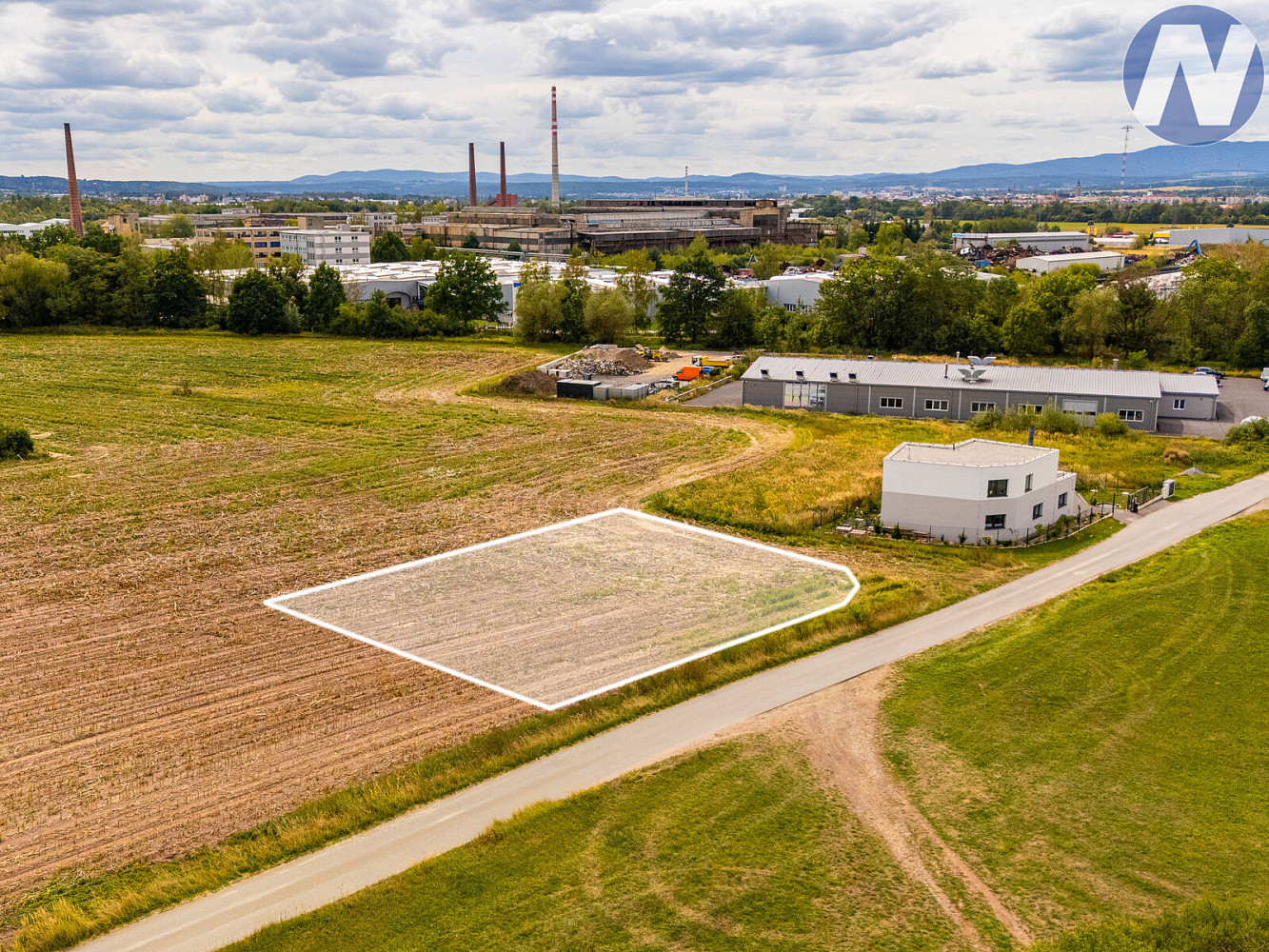 Prodej komerčního pozemku 1 700 m² – fotografie 3