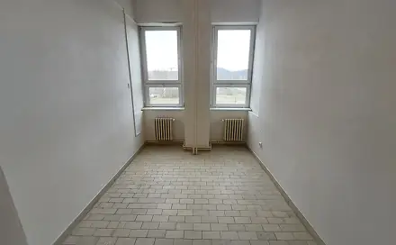 Pronájem kanceláře 22 m², Chomutov