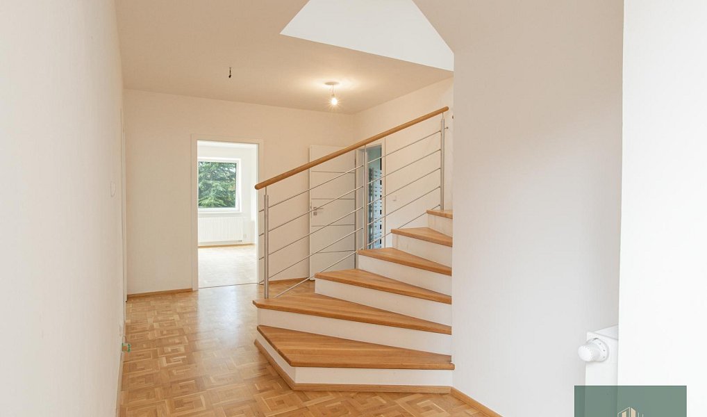 Prodej domu 240 m² s pozemkem 1 011 m², Rokycany – náhled fotky 7