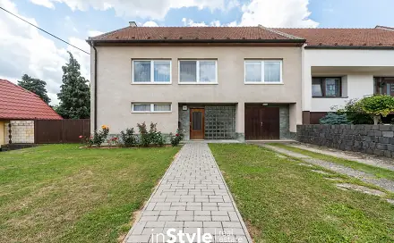 Prodej domu 274 m² s pozemkem 1 114 m², Traplice, okres Uherské Hradiště
