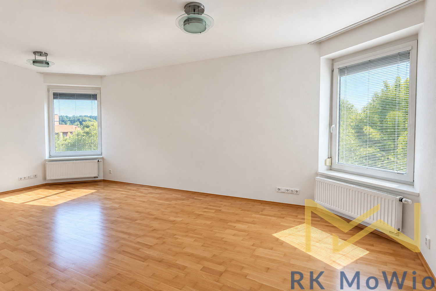 Pronájem domu 336 m² s pozemkem 850 m²