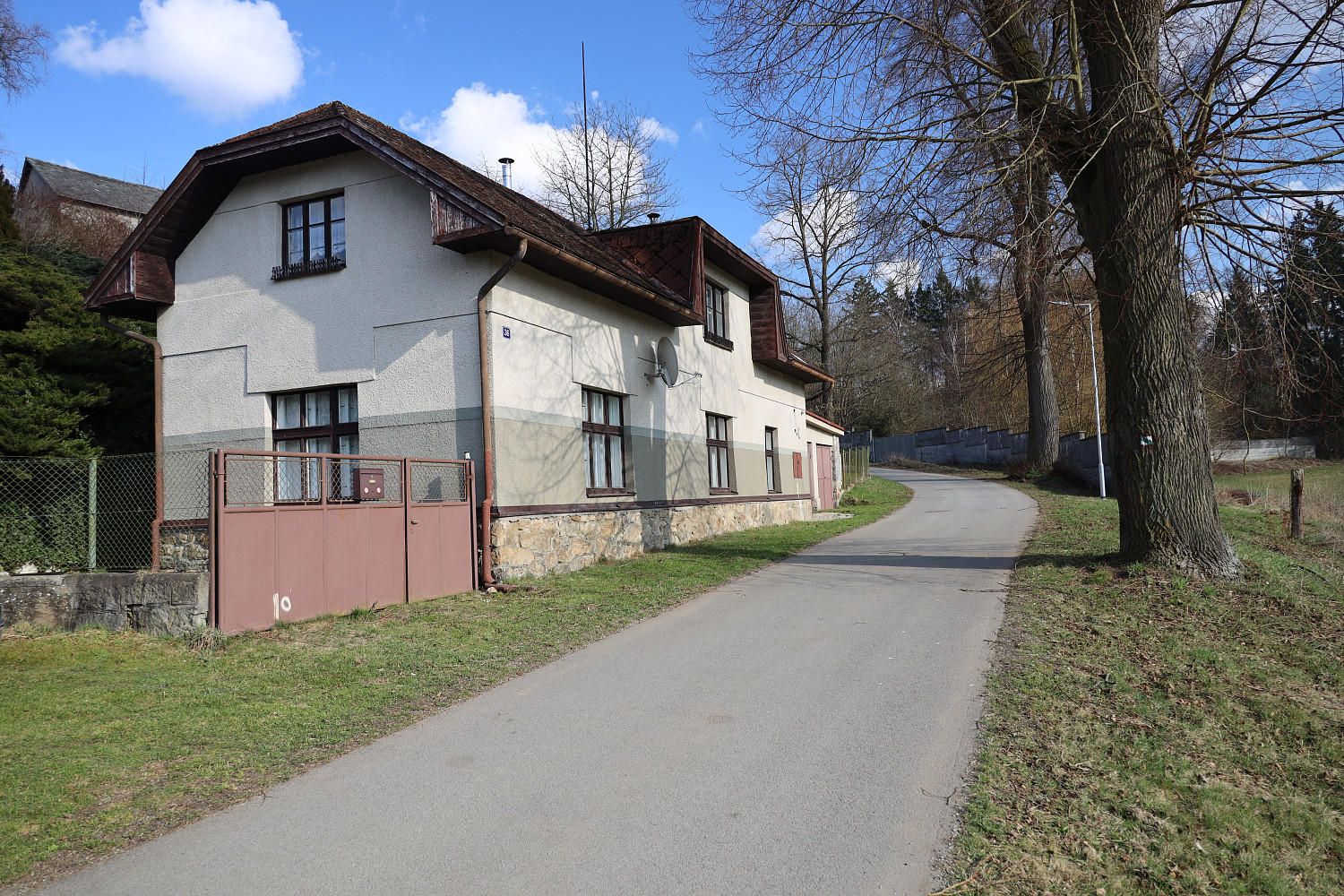 Prodej domu 140 m² s pozemkem 1 153 m²
