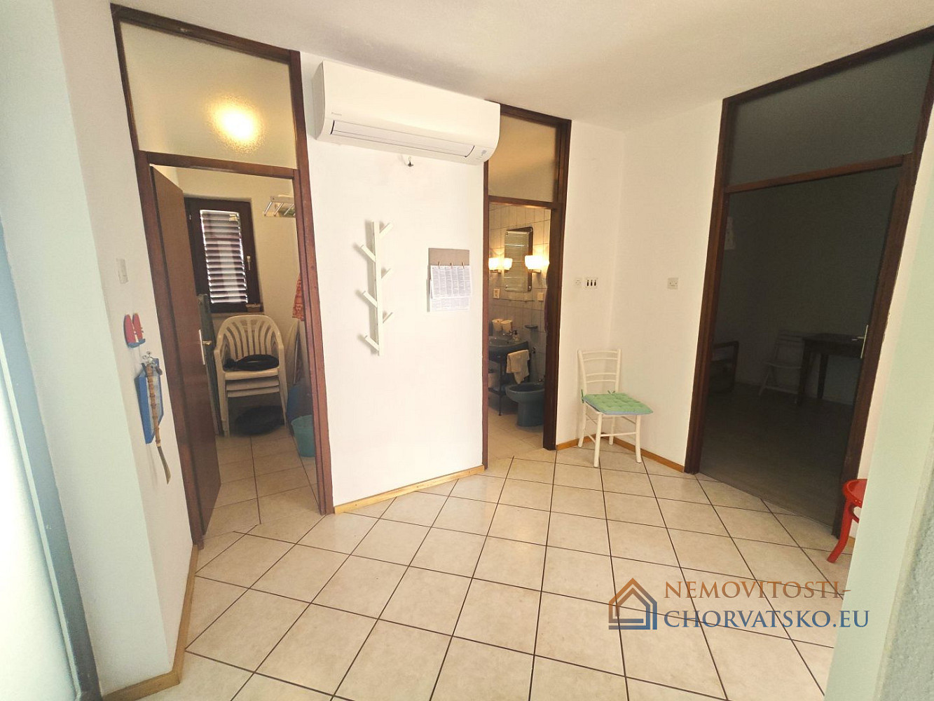 Prodej bytu 2+kk 75 m² – pohled 2