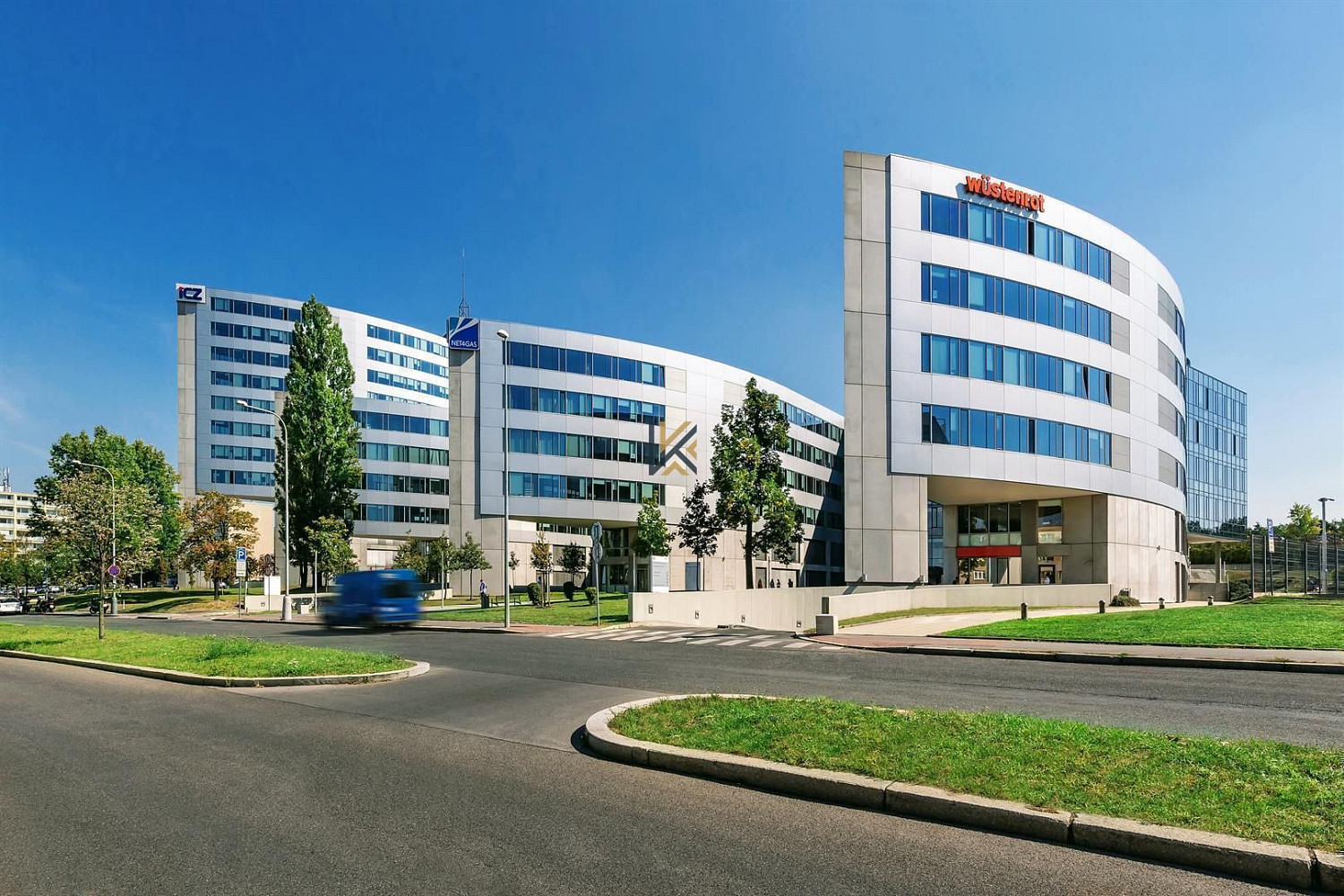 Pronájem kanceláře 1 282 m²