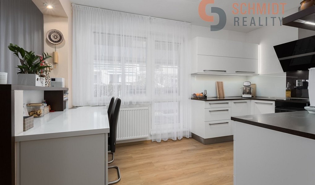 Prodej domu 300 m² s pozemkem 321 m², Hustopeče – náhled fotky 16