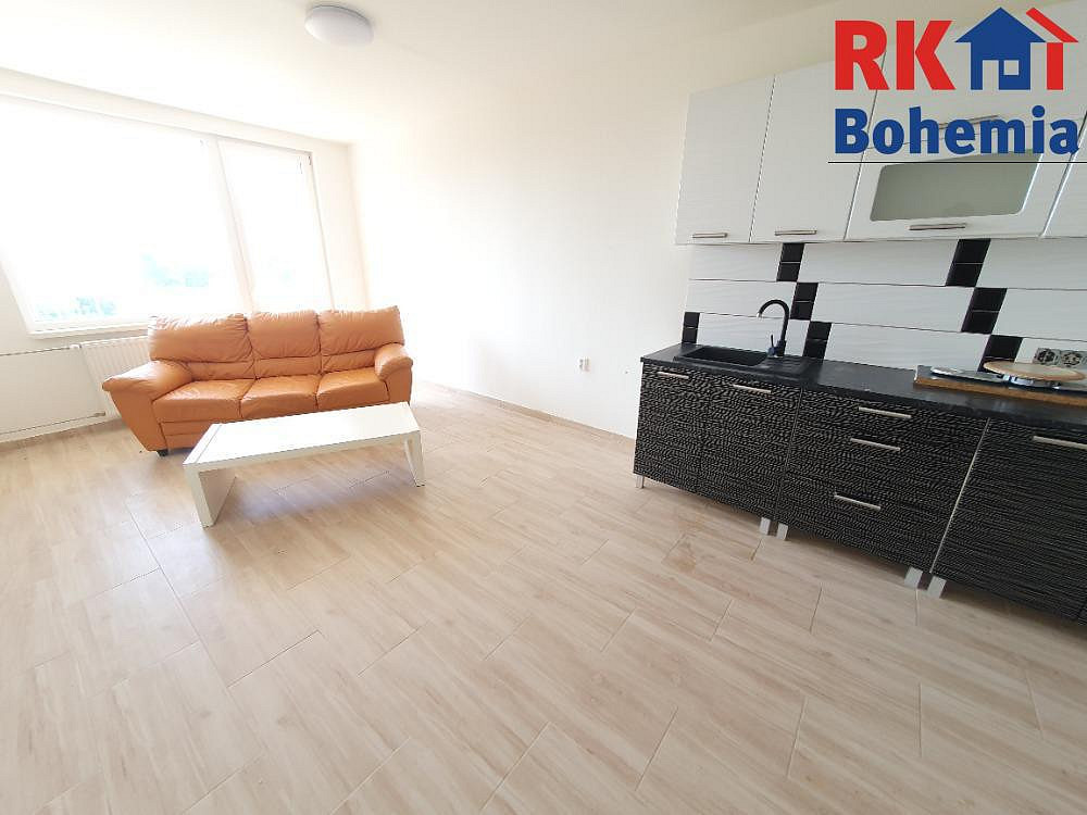 Pronájem bytu 4+kk 68 m² – fotografie 2