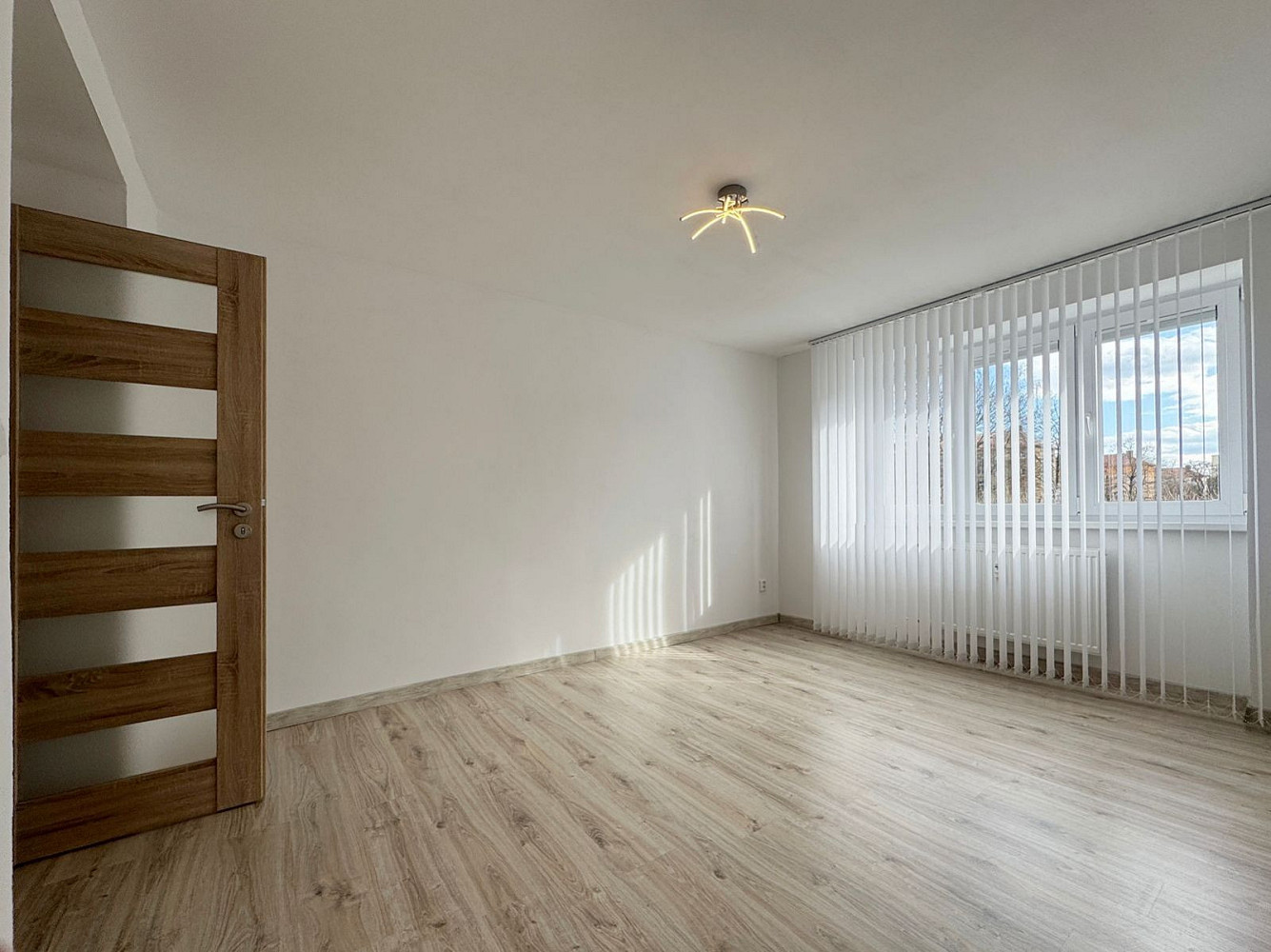 Pronájem bytu 2+1 51 m² — photo 2