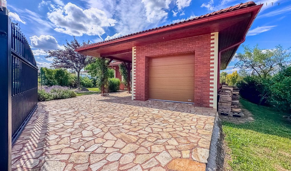 Prodej domu 150 m² s pozemkem 1 030 m², Kornatice – náhled fotky 4