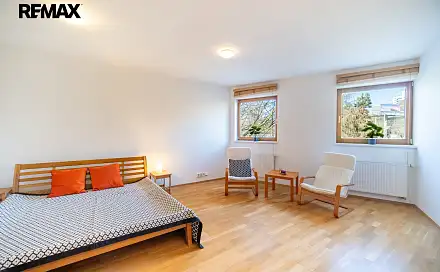 Pronájem bytu 1+1 43 m²