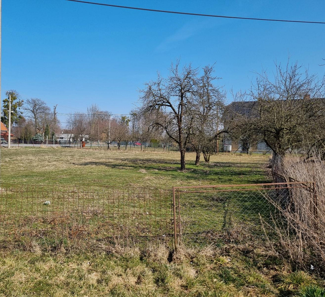 Prodej stavebního pozemku 1 102 m² — photo 2