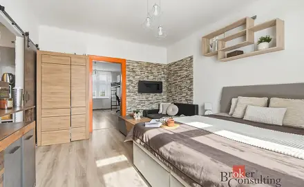Prodej bytu 1+1 59 m², Střelecká, Hradec Králové