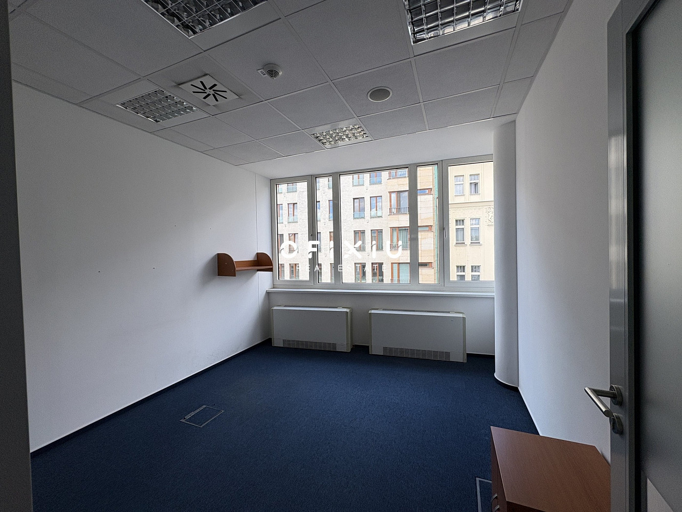 Pronájem kanceláře 177 m² – fotografie 3