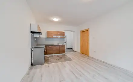 Pronájem bytu 2+kk 50 m², Evropská, Cheb